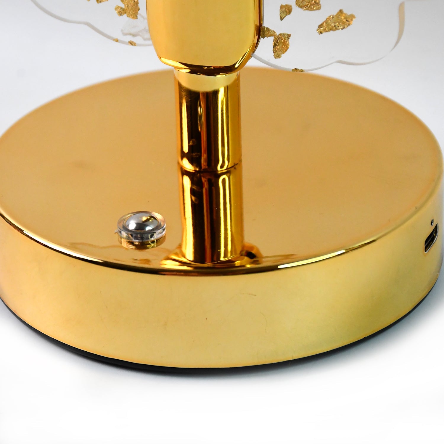 Luxury Golden Crystal LED Table Lamp (1 Pc) Luxury Golden Crystal LED Table Lamp (1 Pc)